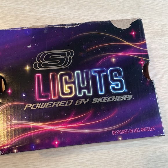 SKECHERS Toodler running shoes. - Picture 6 of 11